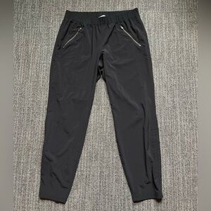 Black Athleta yoga pants #activewear